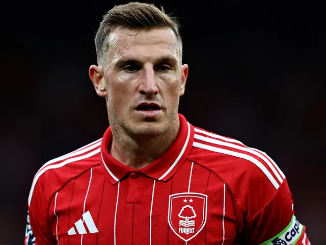 Stan Collymore: Chris Wood é vital para o Nottingham Forest na Premier League